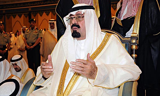 O prncipe da Arbia Saudita, Badr Al Saud, filho do rei Abdullah bin Abdulaziz Al Saud (foto), cancelou as visitas de hoje