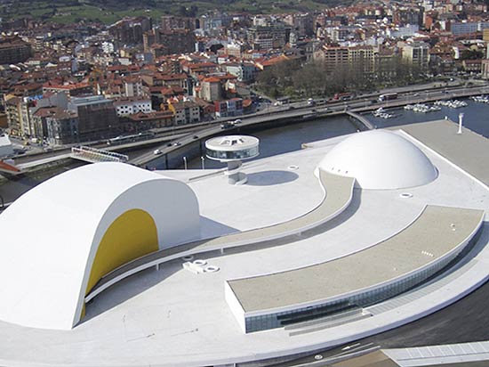 Após 6 meses de atividade, Centro Niemeyer fecha as portas na Espanha