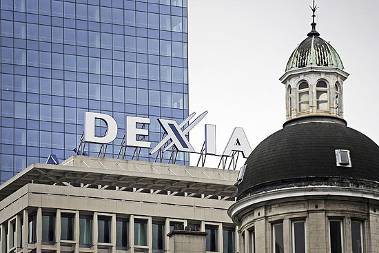 Vista da fachada do banco franco-belga Dexia, em Bruxelas; a instituio tem forte exposio  dvida grega