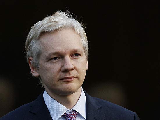 Fundador do WikiLeaks, Julian Assange, que anunciou suspenso de operaes da organizao