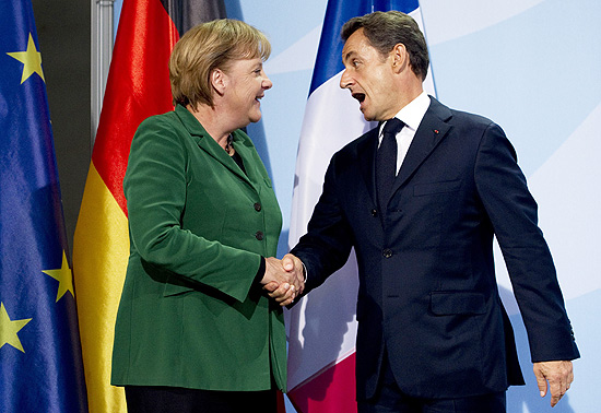 Chanceler alem, Angela Merkel, e o presidente francs, Nicolas Sarkozy, em entrevista coletiva em Berlim
