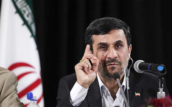 Presidente iraniano, Mahmoud Ahmadinejad, durante coletiva de imprensa em Nova York, em setembro