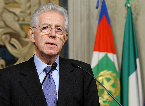 Mario Monti reforçou o sentido de urgência para conter a crise e exortou a união das forças políticas no país