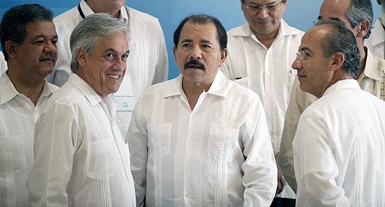Presidente da República Dominicana, Leonel Fernandez (à esq.); do Chile, Sebastián Piñera; da Nicarágua, Daniel Ortega, e da Guatemala, Alvaro Colom
