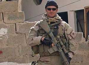 Chris Kyle em ao no Iraque; atirador  exemplo em tropas americanas virou celebridade nos EUA aps publicar livro