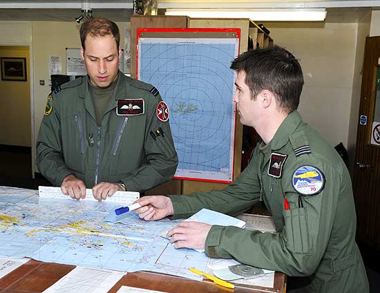 O príncipe William iniciou sua missão como piloto de helicóptero nas Ilhas Malvinas
