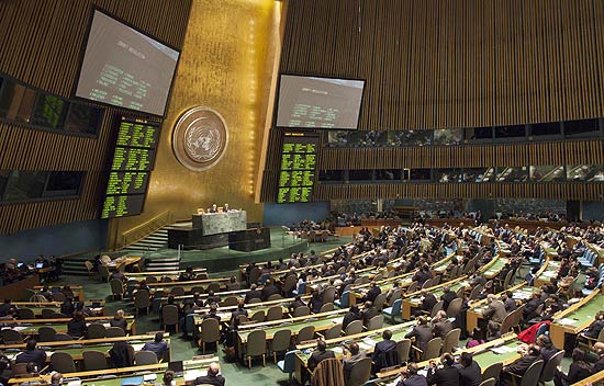 Plenário da Organização das Nações Unidas, em sessão que aprovou resolução contra violência na Síria 