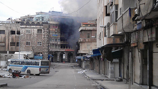 Fumaa cobre regio de Homs; ONU duvida de credibilidade de referendo constitucional na Sria