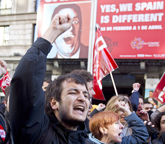 Pessoas protestam em Madri contra propostas de reforma da legislao trabalhista