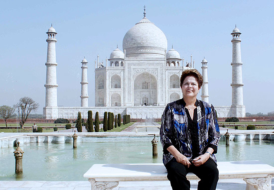 Dilma Rousseff concluiu sua primeira viagem oficial à Índia, com uma visita privada ao Taj Mahal, na cidade de Agra