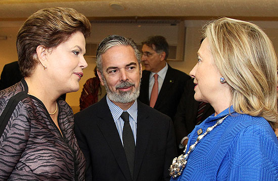 A presidente Dilma Rousseff, o ministro Antonio Patriota e a secretria de Estado americana, Hillary Clinton, em Braslia