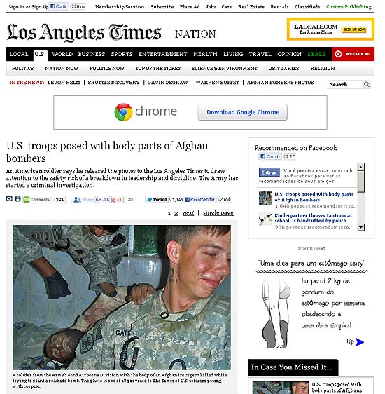 Imagem de reprodução do jornal "Los Angeles Times" mostra soldado americano com cadáver