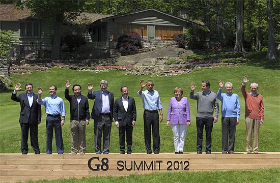 Lderes do G8 se renem em Camp David, Maryland (Estados Unidos); grupo defende permanncia da Grcia na zona do euro