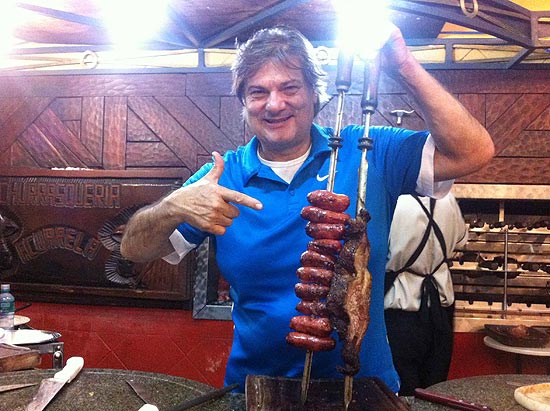 Para o dono de churrascaria Valdinarte Cardoso, Fernando Lugo caiu rápido demais, o que compromete a imagem do Paraguai