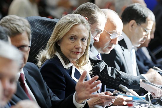 Secretária de Estado dos EUA, Hillary Clinton, durante conferência em Paris