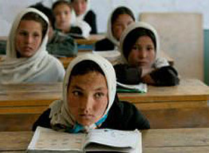 Governo do Afeganisto 'reescreve' histria do pas em livros escolares