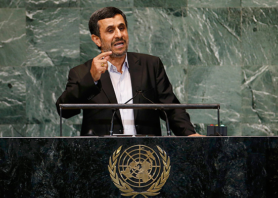 O lder iraniano Mahmoud Ahmadinejad atacou os "sionistas incivilizados" durante discurso nas Naes Unidas 