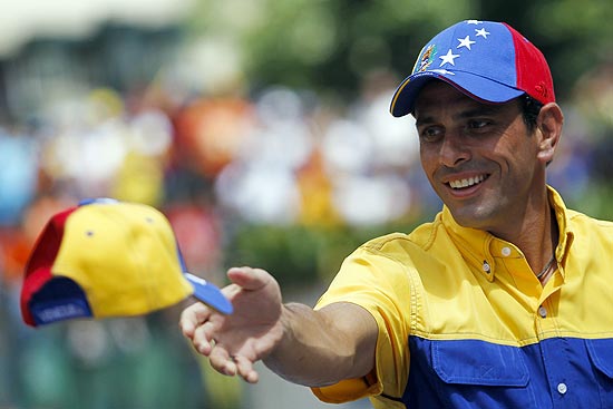 Capriles durante campanha eleitoral do ano passado, que perdeu para Chvez; opositor vai enfrentar Maduro
