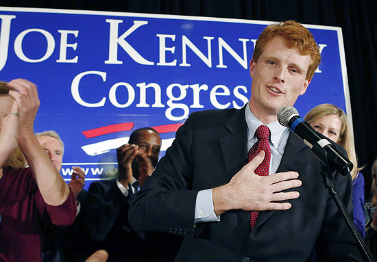 Joseph Kennedy 3, sobrinho-neto do presidente John F. Kennedy, discursa aps sua vitria em Massachusetts