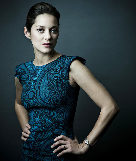 The actress Marion Cotillard in Beverly Hills, Calif., Nov. 3, 2012. After winning an Oscar for her role in "La Vie en Rose" in 2007, Cotillard has been catapulted into mainstream American moviegoing consciousness while retaining her art-house cred in Europe. (Kevin Scanlon/The New York Times) -- PHOTO MOVED IN ADVANCE AND NOT FOR USE - ONLINE OR IN PRINT - BEFORE NOV. 18, 2012. - XNYT53 