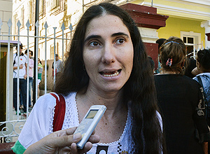 Blogueira opositora Yoani Snchez concede entrevista aps pedir passaporte ao governo em Havana, em Cuba