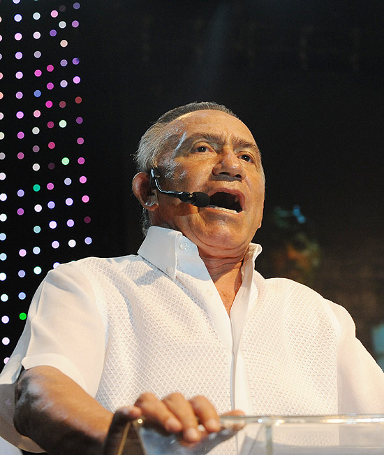 Lino Oviedo, que era candidato  Presidncia do Paraguai nas eleies de abril, morreu em acidente no sbado