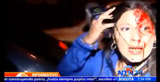 Repórter Carmen Andrea Rengifo é agredida durante cobertura da morte de Hugo Chávez em Caracas
