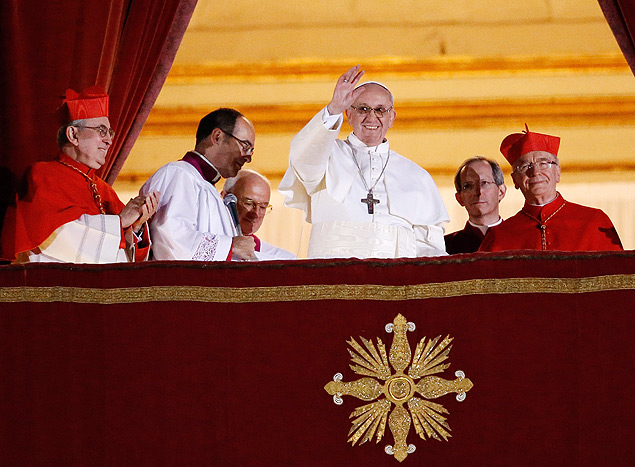 O papa Francisco, ao ser anunciado como o novo pontfice da Igreja Catlica