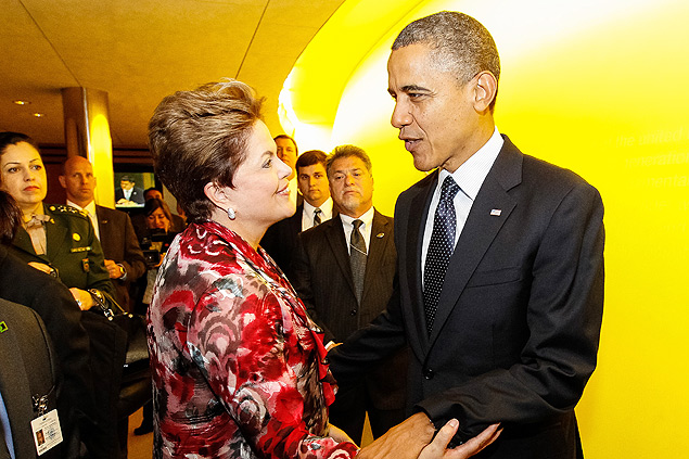 Dilma Rousseff recebe cumprimentos do presidente Barack Obama aps discurso na ONU, em setembro do ano passado