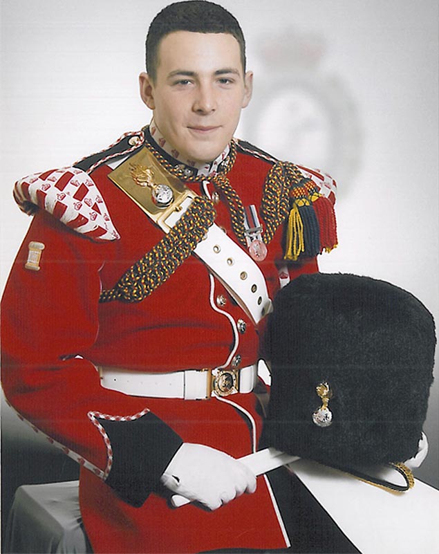 Drummer Lee Rigby, 25, do Regimento Real de Fuzileiros, foi morto em Woolwich; ele serviu no Afeganisto e tinha filho de dois anos