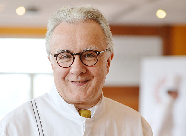 O chef Alain Ducasse, que reabre em setembro seu restaurante no Plaza Athénée
