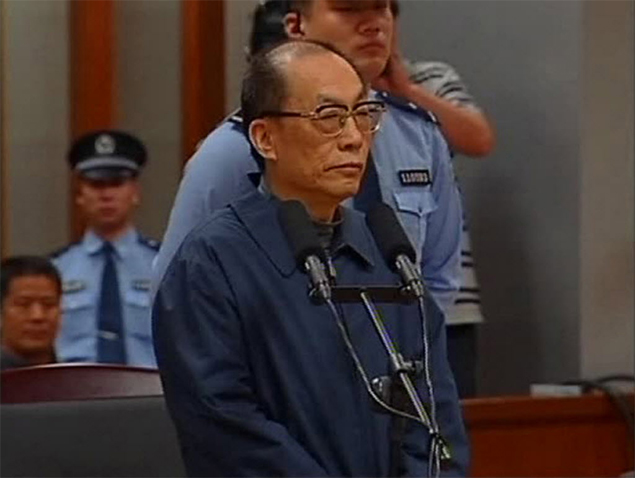 O ex-ministro chinês de Ferrovias, Liu Zhijun, condenado à prisão perpétua por corrupção 