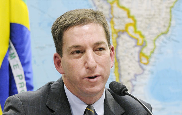 O jornalista britânico Glenn Greenwald, que recebeu documentos sobre ciberespionagem dos Estados Unidos, protestou contra a detenção de seu namorado em Londres, sem direito a um advogado 