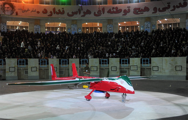 Apresentao do 'drone' iraniano 'Epic', em maio