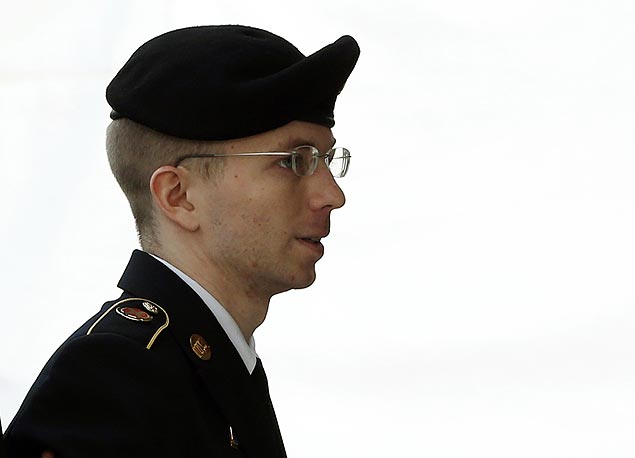 Condenado a 35 anos de prisão, Bradley Manning diz em carta que quer fazer tratamento para mudar de sexo
