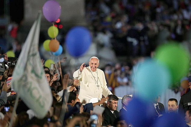 Papa Francisco durante viglia pelas famlias na praa So Pedro, no Vaticano