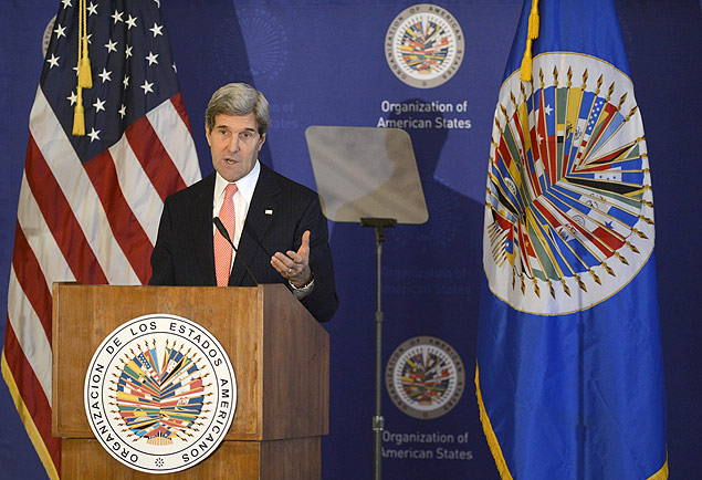 O secretario de Estado americano, John Kerry, discursa na OEA