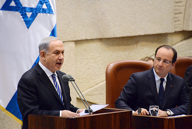 Primeiro-ministro de Israel, Binyamin Netanyahu, discursa no parlamento ao lado do presidente da Frana, Franois Hollande