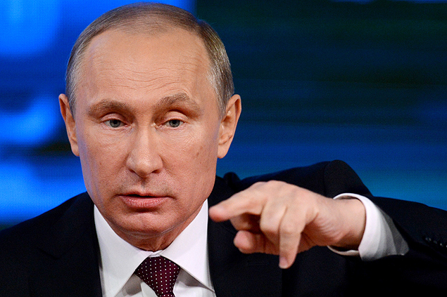 Em entrevista coletiva, Vladimir Putin, ex-agente da KGB, diz que espionagem  necessria e que tem inveja de Obama