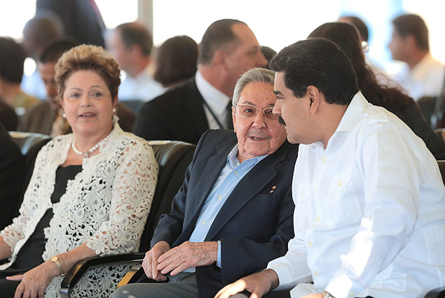Dilma Rousseff, Raúl Castro e Nicolás Maduro participam da inauguração do porto de Mariel 