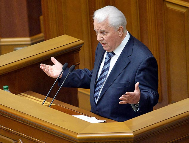 Ex-presidente Leonid Kravichuk diz que Ucrnia est " beira de guerra civil" e defende soluo poltica