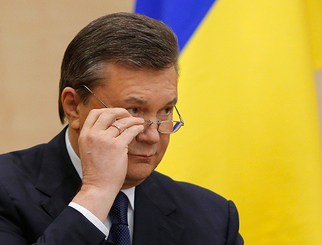 Viktor Yanukovich na cidade de Rostov, na Rssia, para onde fugiu