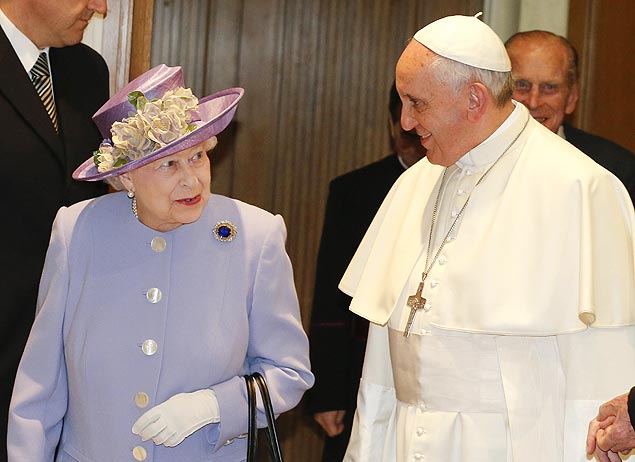 A rainha Elizabeth se encontrou hoje com o papa Francisco no Vaticano