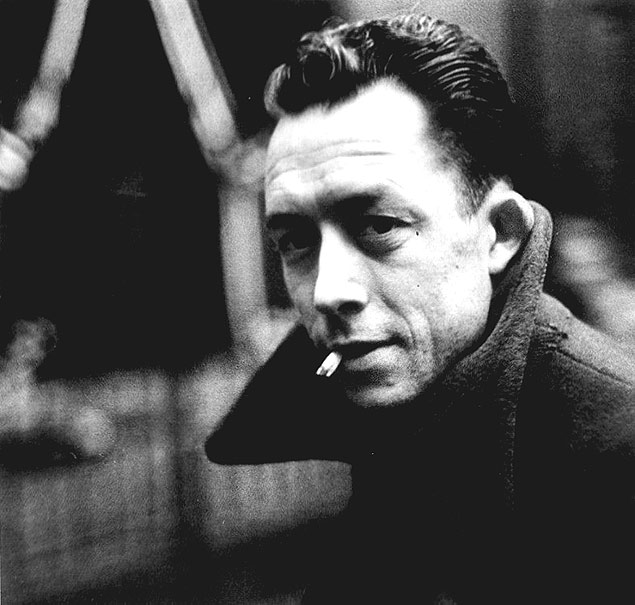 O escritor argelino Albert Camus em foto de Henri Cartier-Bresson 