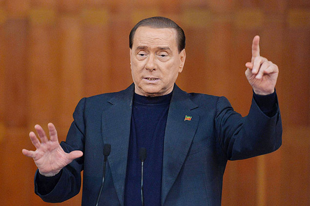 Silvio Berlusconi, em 22 de maro; ex-primeiro-ministro italiano cumprir servio comunitrio em asilo 