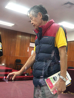 Fujimori depe em processo em que  acusado de corrupo 
