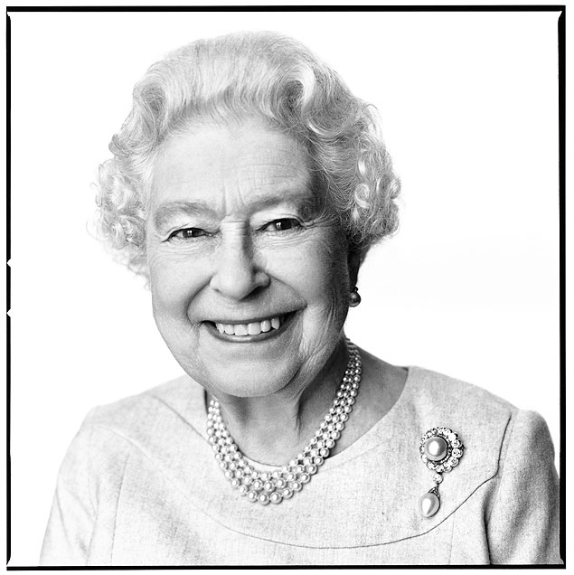 Novo retrato oficial da rainha Elizabeth 2, feito s vsperas de seu 88 aniversrio