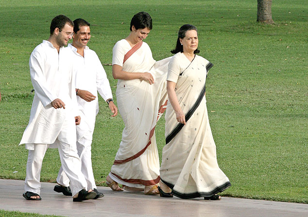 Sonia Gandhi, a filha Priyanka, o genro Robert Vadra e o filho Rahul, em Nova Dli, em 2009