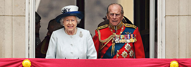 A rainha Elizabeth 2 e o prncipe Philip, no Palcio de Buckingham, em Londres