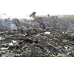 Destroços do avião da Malaysia (Maxim Zmeyev-17.jul.2014/Reuters) Destroços do avião da Malaysia (Maxim Zmeyev-17.jul.2014/Reuters)